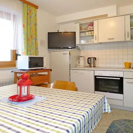 Gluck Apartment *